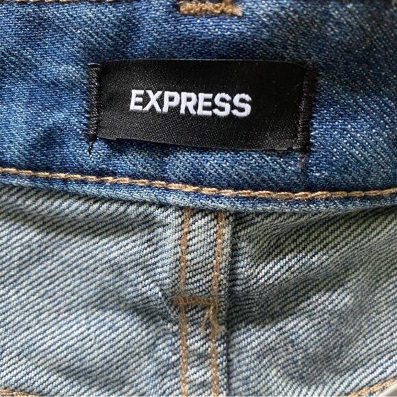 NWT Express Women's Boyfriend Midi Mid-Rise Button-Fly Jean Shorts Size 2 - Picture 7 of 8